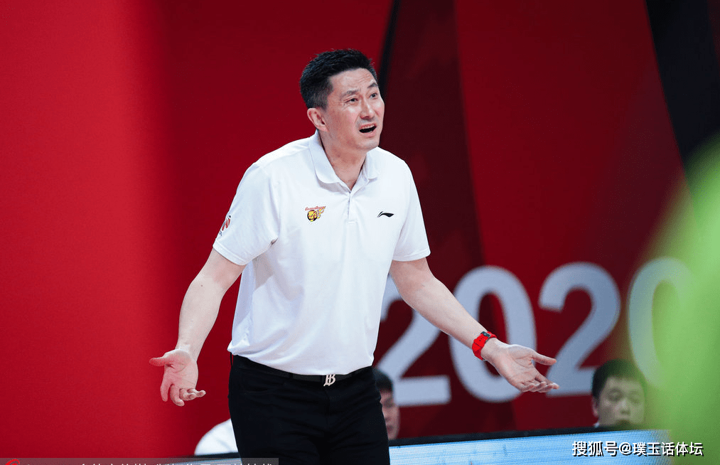 杜锋又遭重创！中国篮协宣布重要决定，广东男篮王朝或迎来拐点_曲绍斌