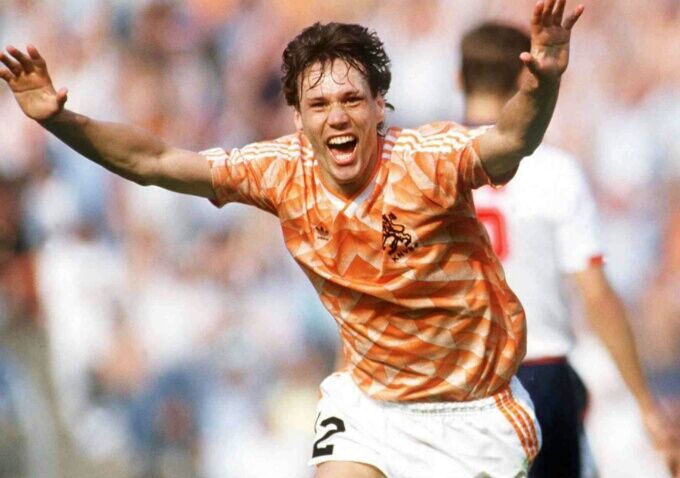 AC米兰5伟米兰体育- 体育官方网站 世界杯官方指定投注平台大球星！范巴斯滕第5里维拉第4马尔蒂尼不是第1