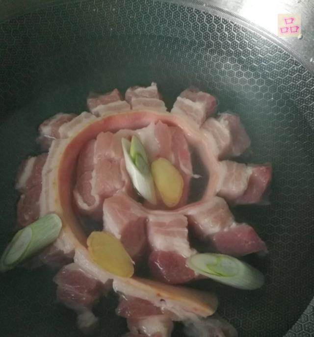 9816e856047b4a21844ec1d71a33e3e5.jpeg