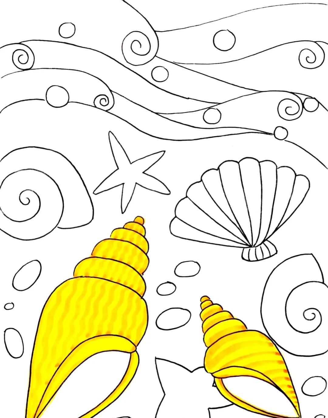 4,完成海螺,贝壳,海星,小石头的上色, 并用临近色进行装饰