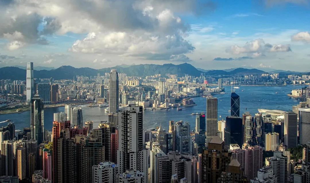 年底将至，港股 IPO 精彩不断，多只明星股燃爆港