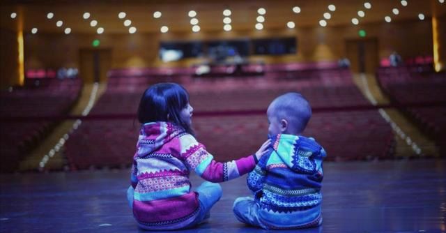 孙莉辅导妹妹作业气到内伤，多妹黄磊神反应，