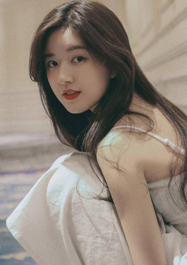 初恋|赵露思又上热搜，观众是有多爱她，揭秘全网都爱的初恋气质