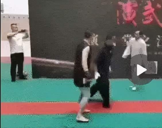 马保国也难逃真香定律:闪电五连鞭式回归参演少年功夫