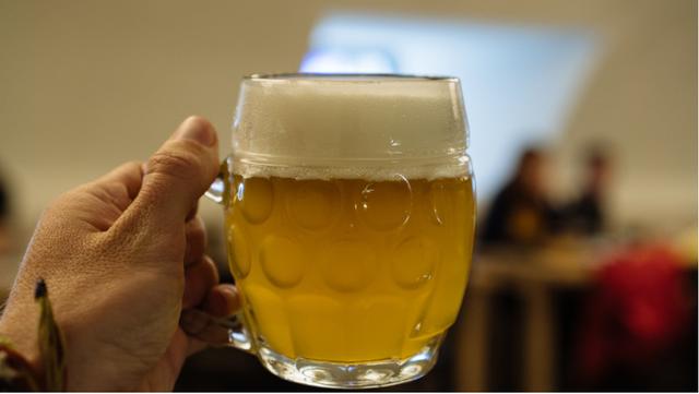 人均 啤酒_啤酒图片真实