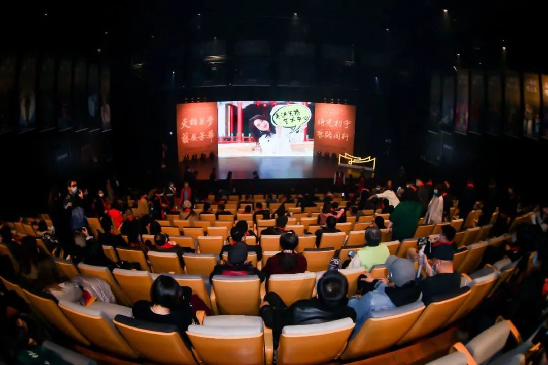 天桥艺术中心五周年庆典异彩纷呈,《剧院魅影》重磅回归,中轴线申遗