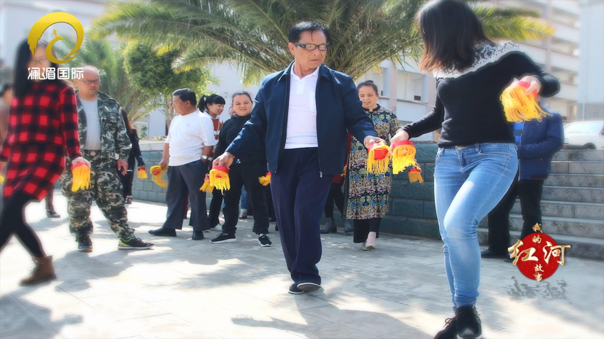 龙朋镇总人口_朱一龙镇魂图片(2)