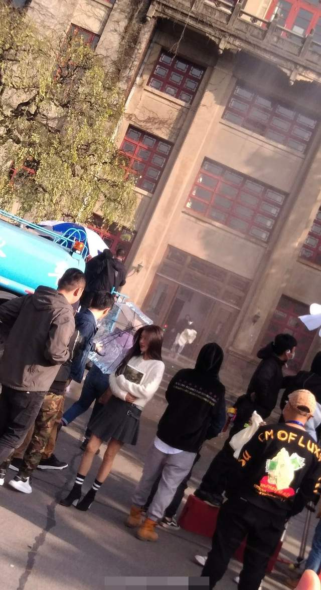 邓家佳这是经历了蜕变吧？绝佳身材管理无修生