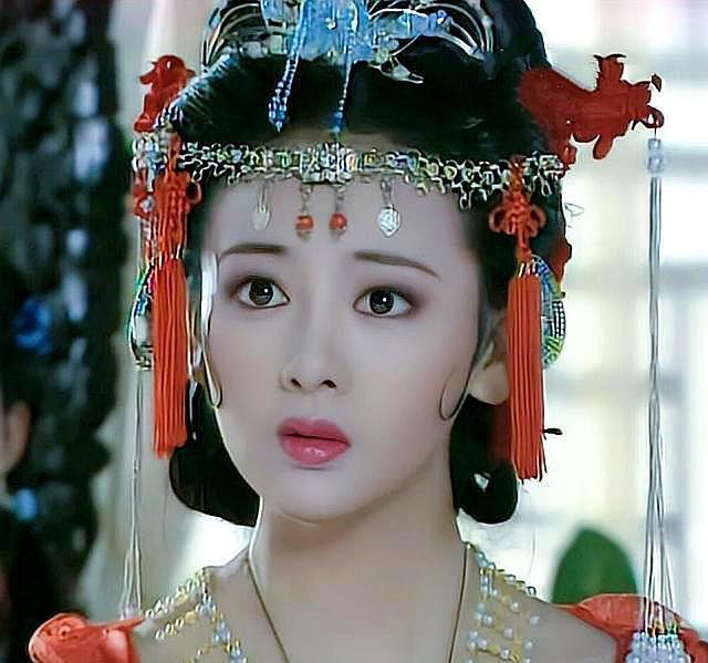 原创上错花轿嫁对郎:李玉湖服装造型真美,现在的造型师完全比不了