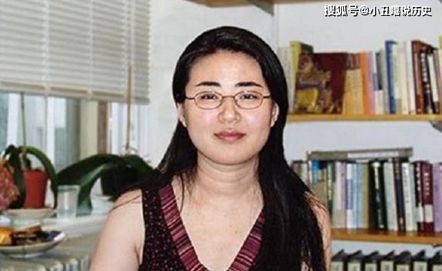 1999年,为了留在美国甘愿嫁给52岁大爷的28岁北大才女