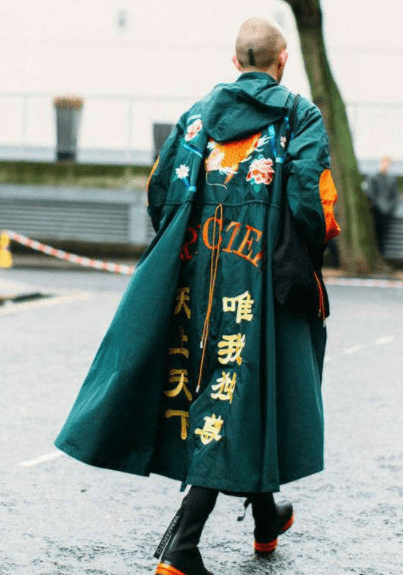 原创
这是谁擦的玻璃,让这么多的人都撞了上去!