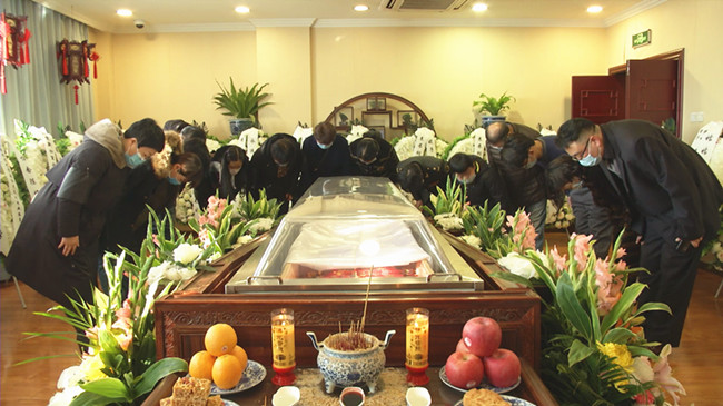 韦国清长媳陈焕新逝世 遗体告别仪式在八宝山殡仪馆举行
