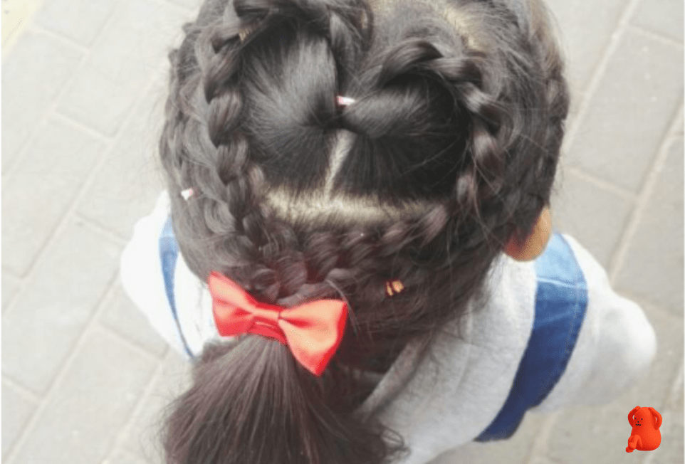 小孩子怎么学会自己绑头发教程 693b918ff1a84012aa1876c2ff15ff69.png