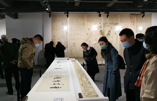 “与时代同行——孔维克水墨人物画展”在郑州升达艺术馆隆重开幕