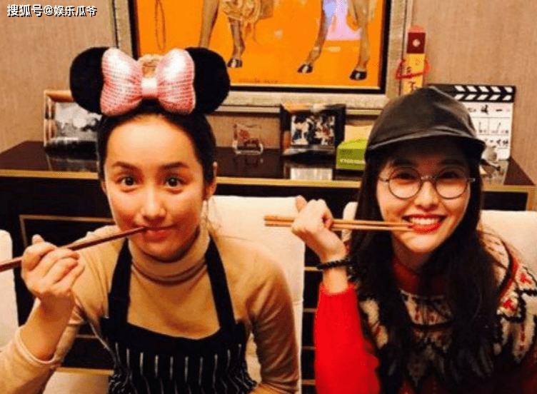 综艺明星吃火锅 152b52de9d9d43609b3d5ab107dc34cf.png