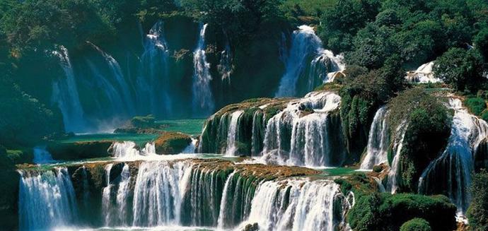 跨国瀑布德天瀑布位置 7378bff65d164d3391b6d6b6049385ab.jpeg