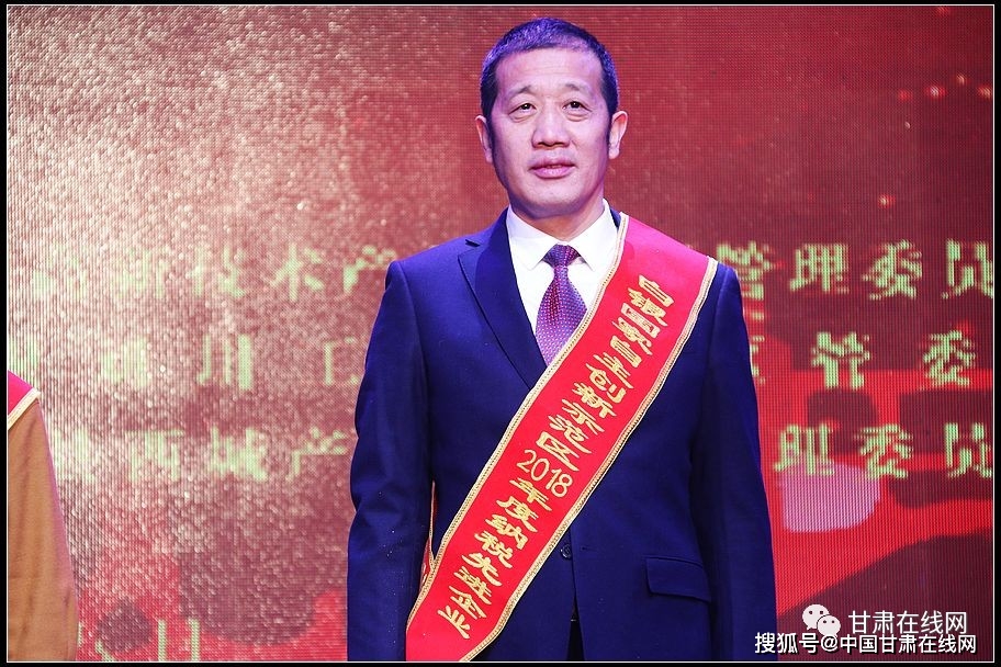 雪球是滚大的 记全国劳动模范唐顺初