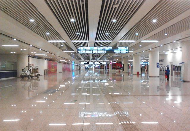香港经济总量和北京比较_香港经济现状对比图(3)