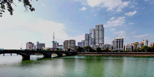 2020年龙岩gdp_龙岩学院宿舍条件图片