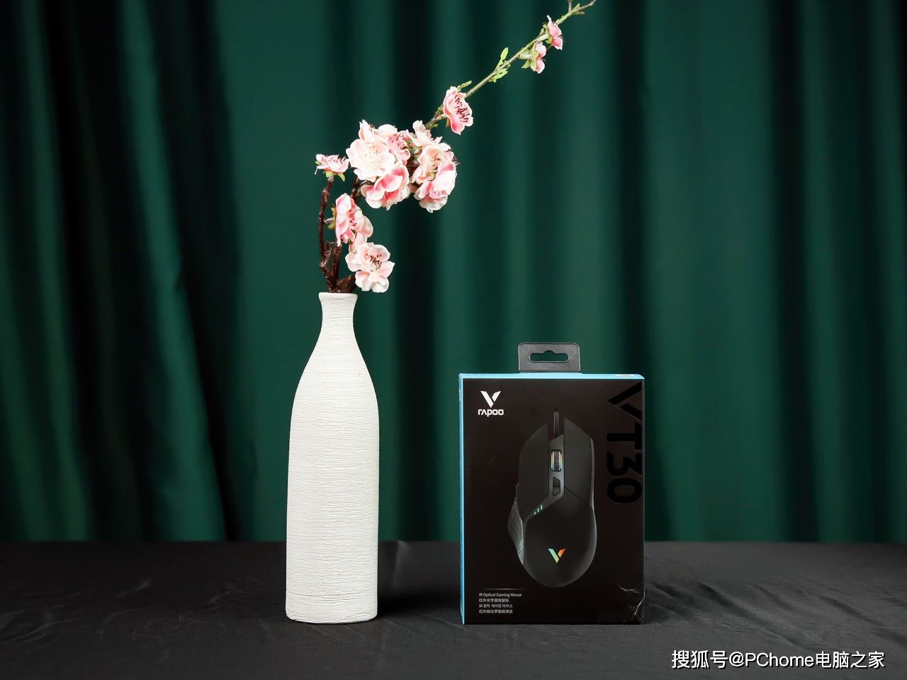 操作|硬核实力派 雷柏VT30幻彩RGB游戏鼠标评测
