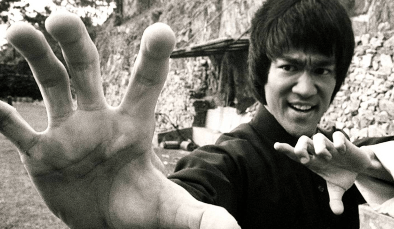 功夫巨星李小龙诞辰80周年他的人生有多传奇
