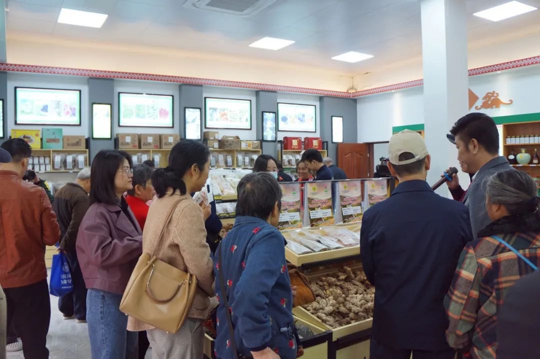 清远这个消费扶贫农产品展销中心盛大开业选址在
