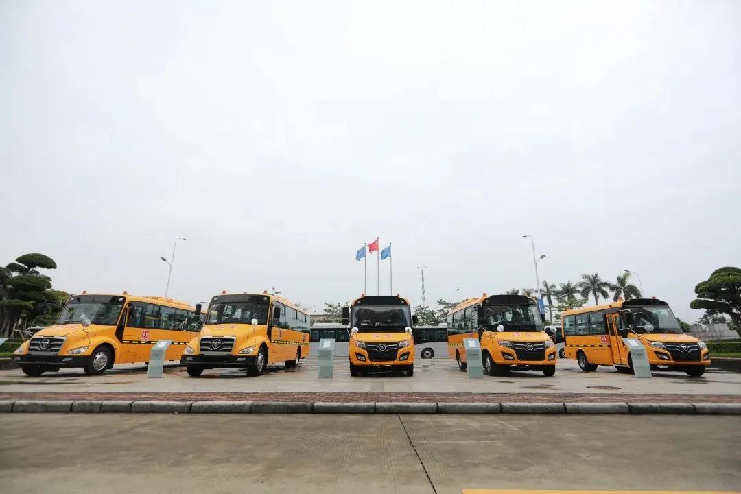幼儿园专用校车标准_专用校车安全技术标准_GB24407-2012校车安全要求