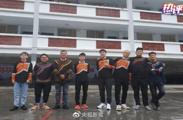 丁真走红后带动GDP_丁真走红