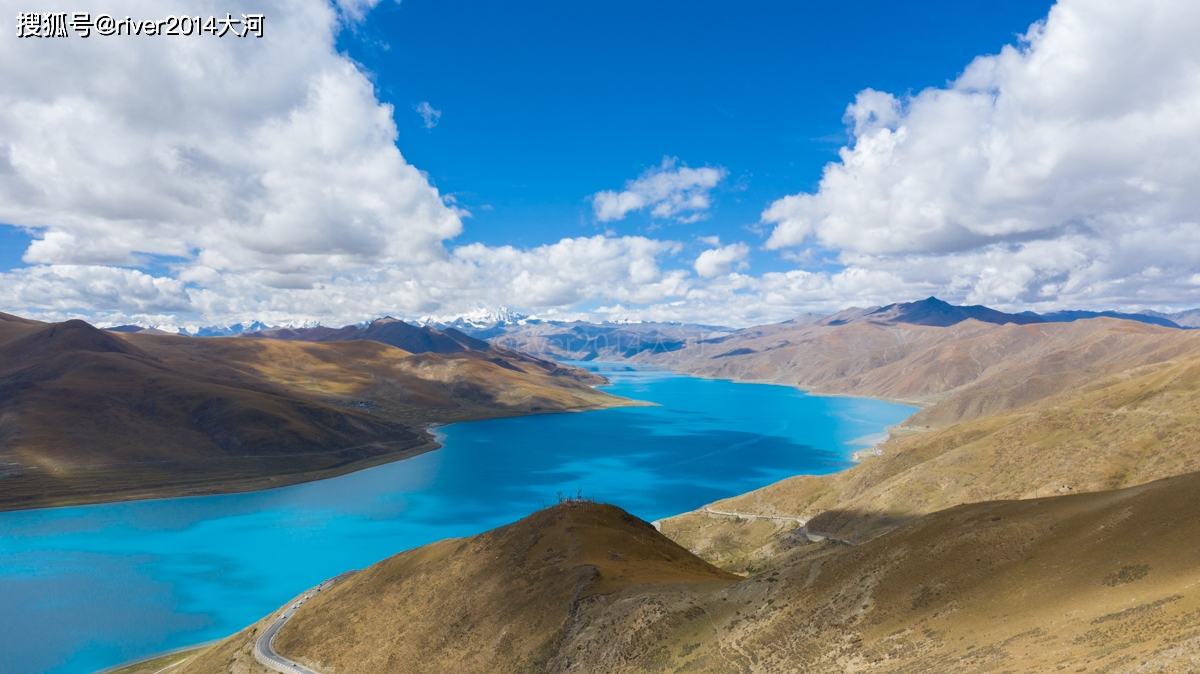 西藏最美的湖，比杭州西湖大70倍，颜值超过纳木错