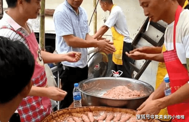 小孩子做美食给大人吃 81b2ea4810a74617a5c046cc10cf31e0.png