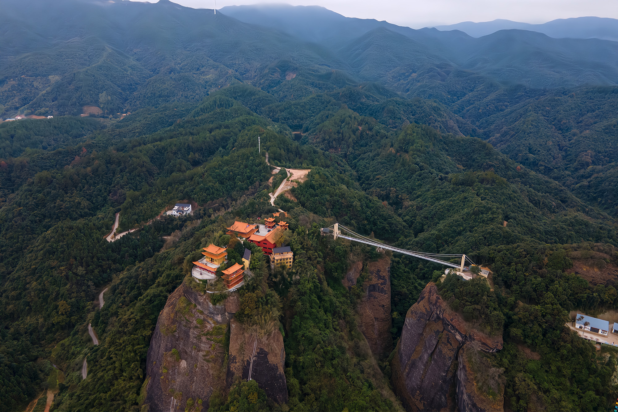 藏在全南高山之巅的天龙山寺，至今400多年历史，常年香火旺盛