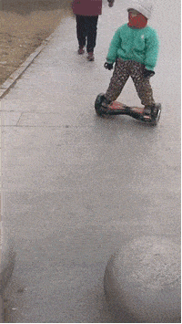 搞笑gif段子:让你们吃火锅前拍照,这下吸取教训了吧