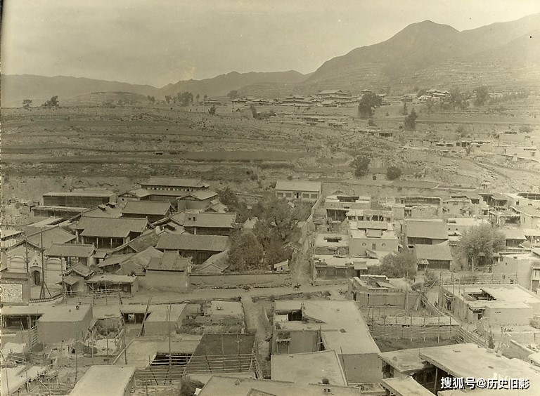 1925年甘肃老照片甘肃卓尼禅定寺门与兰州城墙