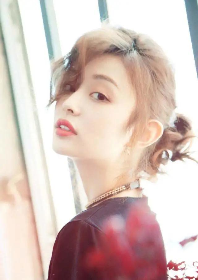 她被林更新评价为:嘴大,条顺,性子野的大嘴妞儿?_盖玥希
