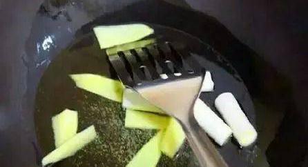 63a0535142a64f97bfa6b2cfca4dae16.jpeg