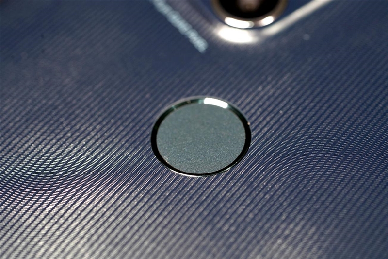 机身|6000mAh“充电宝”加持！联想乐檬K12 Pro评测：899元经典回归