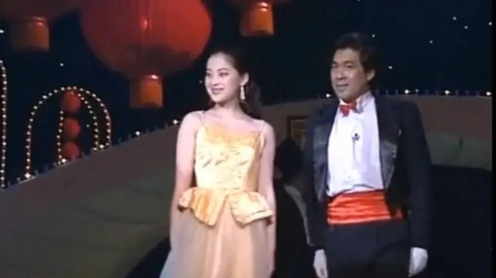 父母爱情演员表和个人资料梅婷 0c404624d08d4f9185b0dbec249b87a5.jpeg