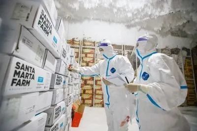 买国外进口的东西会带有新冠病毒吗