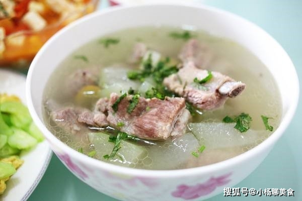 排骨汤怎么炖好喝又香 334a8428db5f4aa4adc6a803072e8b85.jpeg