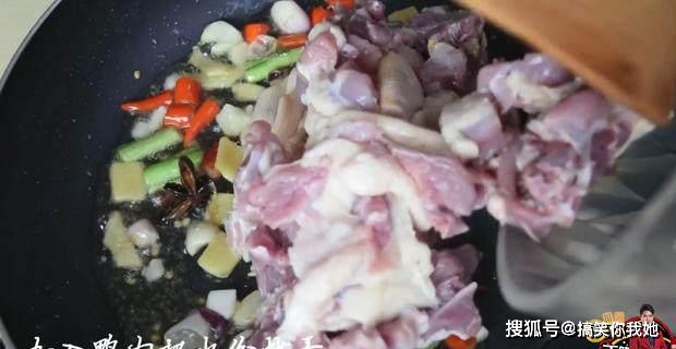 原创天健美食坊准备好酒教你做道色香味俱全的下酒菜啤酒鸭