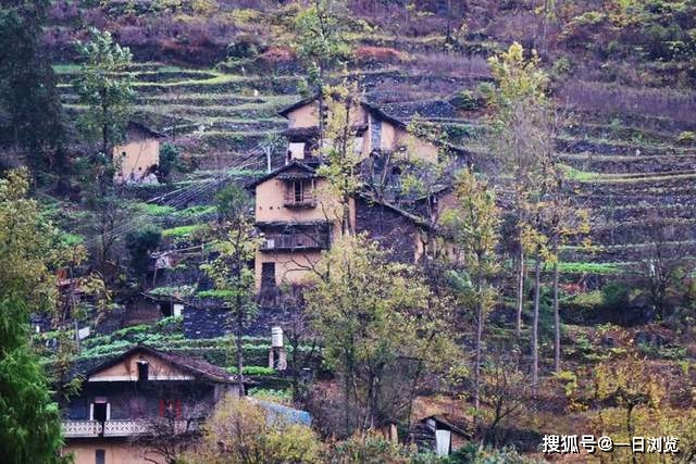 旬阳"石头村"游记_大山