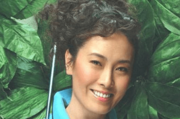 老戏骨为爱付出8年青春,为报复申军谊嫁给他兄弟,如今却活成这样