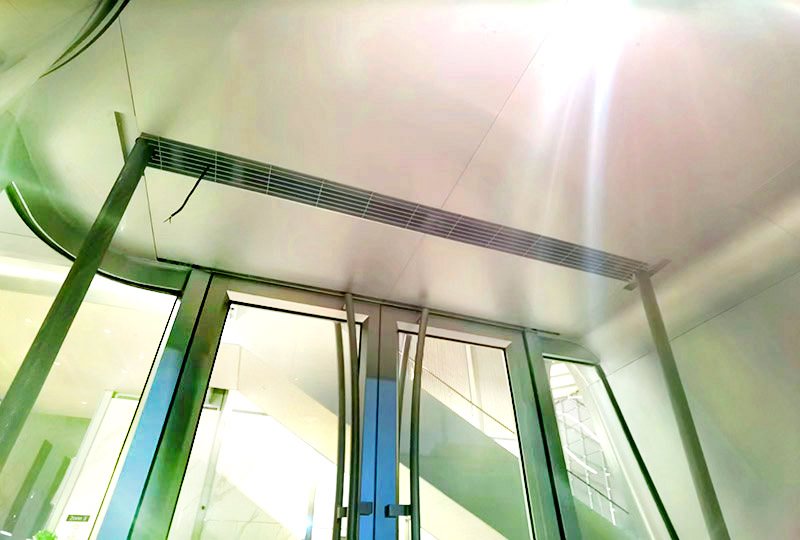 康平定制模块化电热空气幕系统为中国尊-中信大厦门厅入口原电热风幕