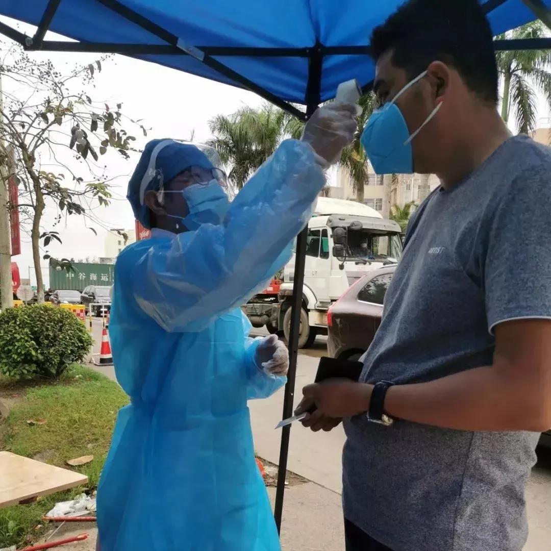 海南口腔医院三级医院开业一周年 乘风破浪正远