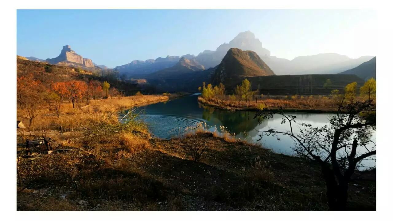 定襄县东峪风景区位于山西省定襄县,五台县,盂县三县交界地的滹沱河