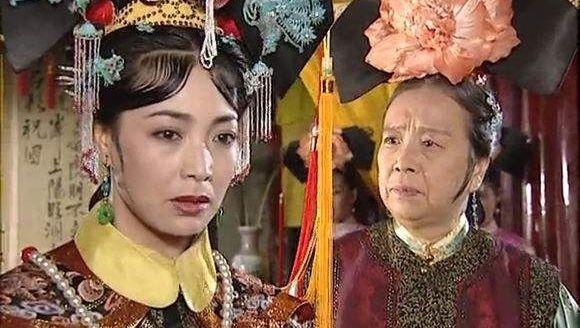 还珠格格:同样是容嬷嬷扎针,旧版紫薇让人好心疼,新版