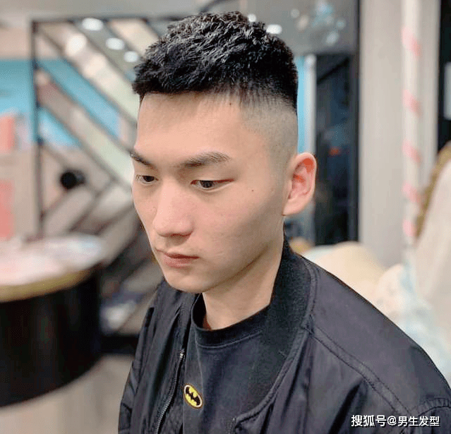 2021年男生别乱剪发型 5款帅气"短发"值得尝试 潮流又有范