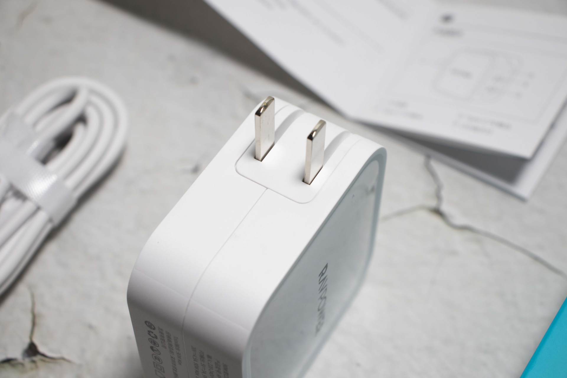 苹果可以用两个充电设备同时充电吗 19d6110c872f481e974505ecfbec1ed6.jpeg