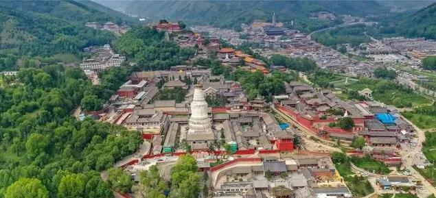 四大佛教名山之首的五台山，缘何这座寺庙香火最旺、有求必应