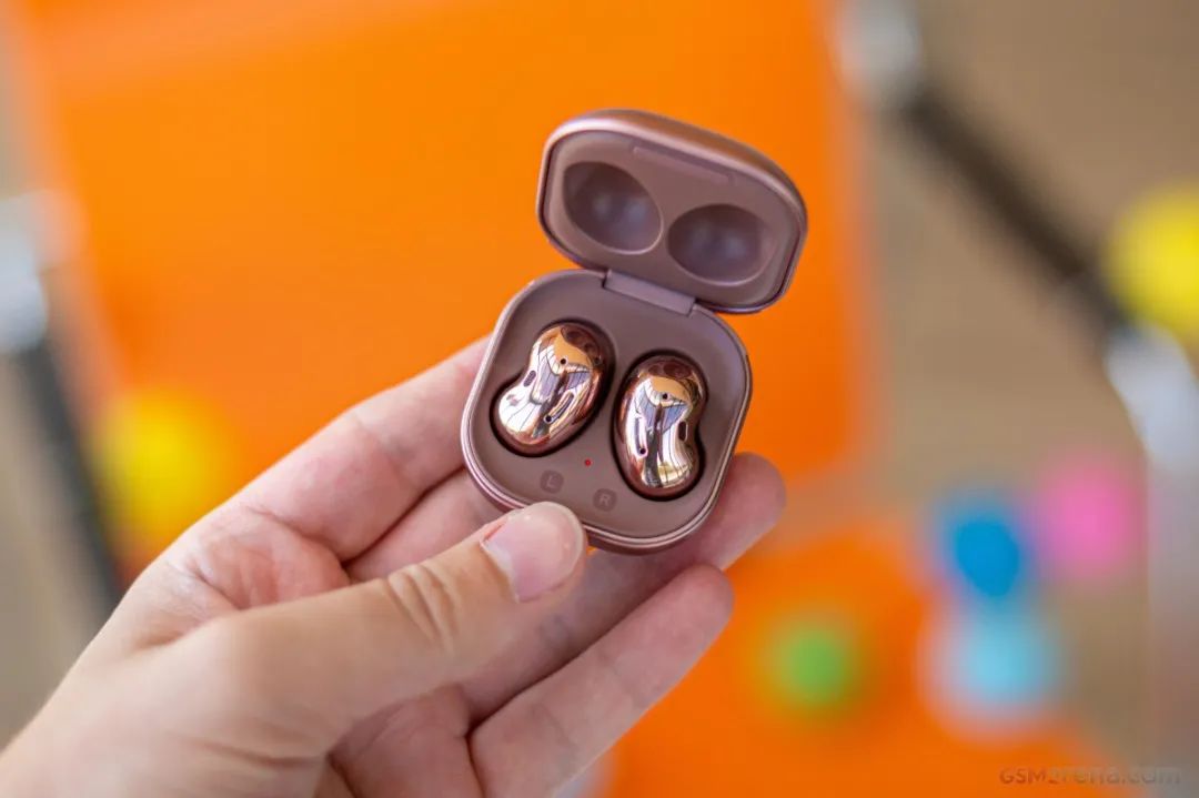 主动|盘点 2020 年 15 款真无线降噪耳机,超越 AirPods Pro 只待时日?| 年度复盘